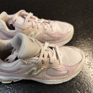 New Balance Kids' Grade School 2002R Shoes Pink size US 2